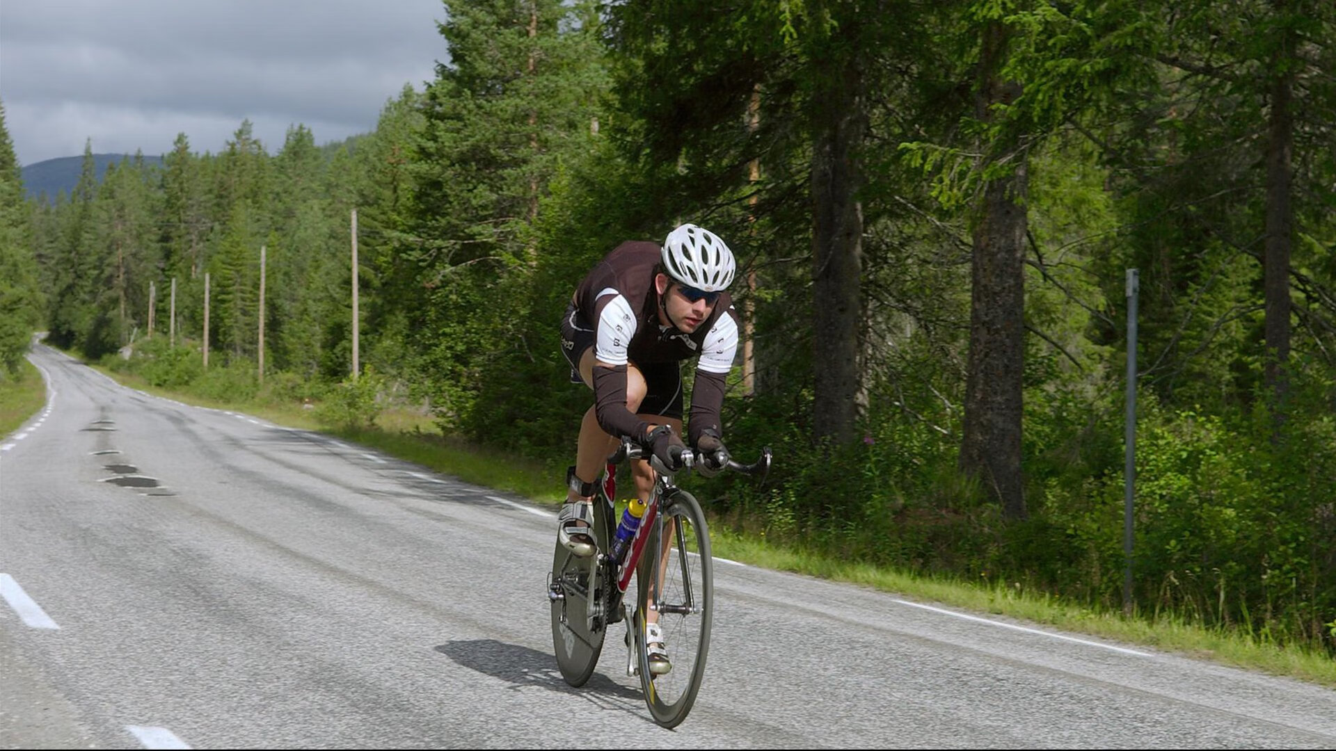 _运动馆灯光秀：科技点亮运动时刻_，运动场灯光