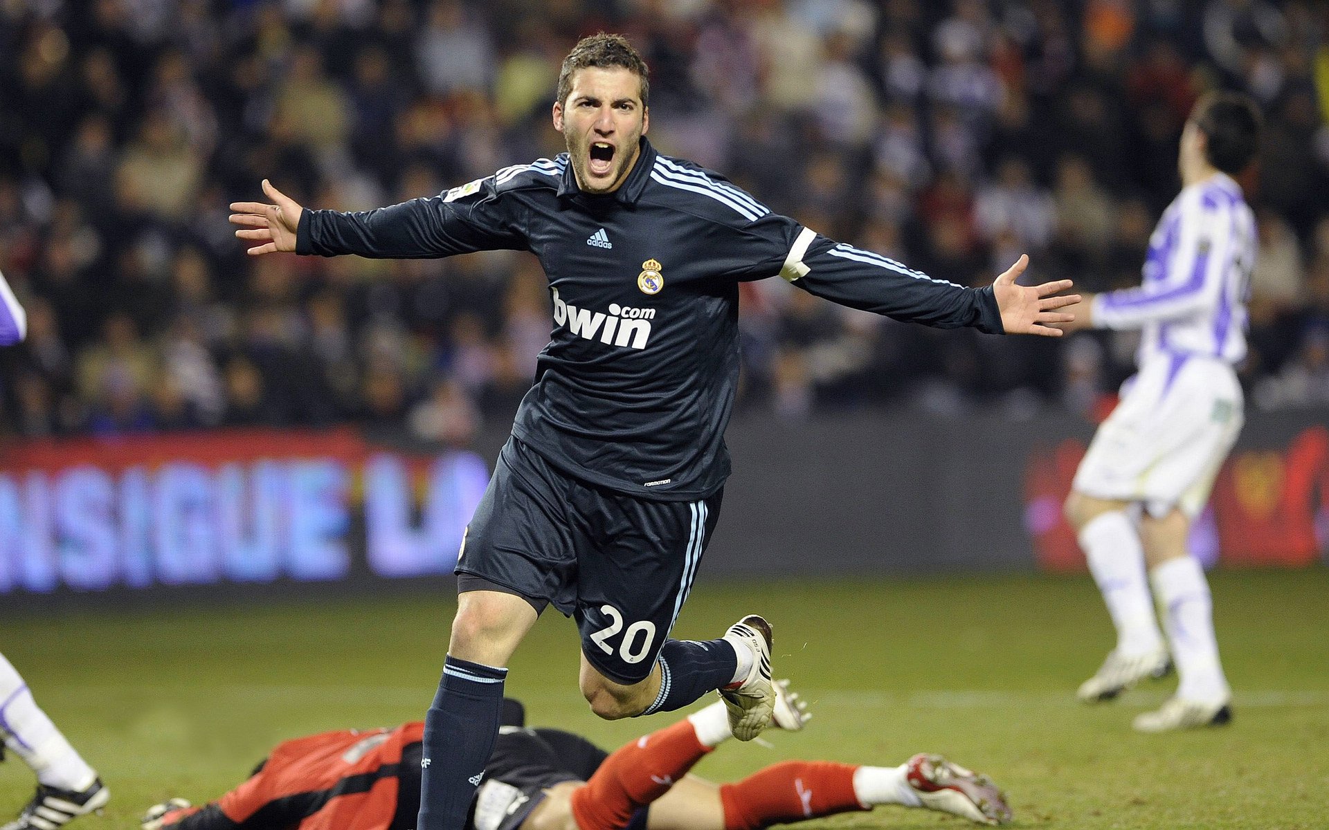 未来战场：电动与氢燃料动力在WRC的探索之路，电动和氢燃料到底谁胜出